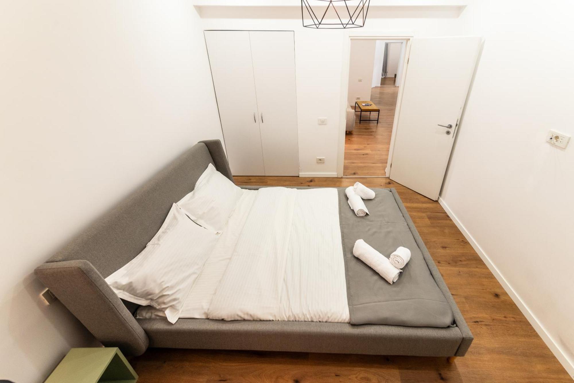 Ultracentral Spacious Apartment 4Br Bucharest Exterior photo